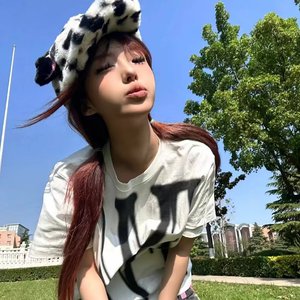 偷拍偷窥少女肏屄
